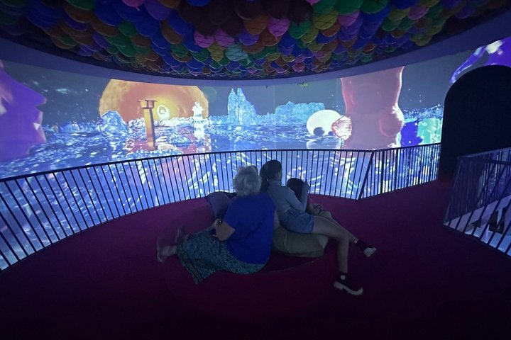 Bubble Planet Immersive Interactive Experience in Washington DC