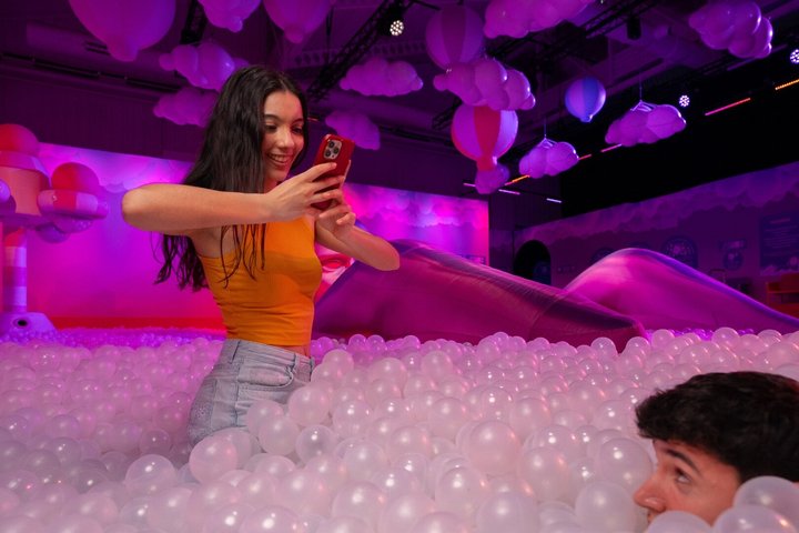 Bubble Planet Immersive Interactive Experience in Washington DC