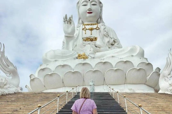 Customizable Private Day Tour of Chiang Rai Highlights