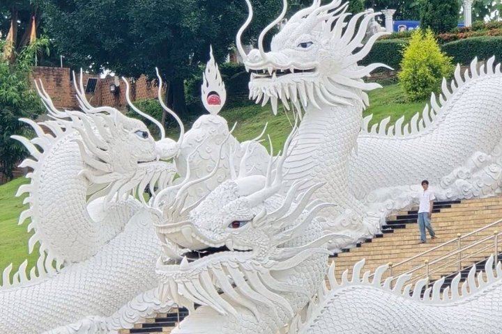 Customizable Private Day Tour of Chiang Rai Highlights