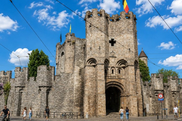 Personalized Private Ghent Walking Tour with Local Guide