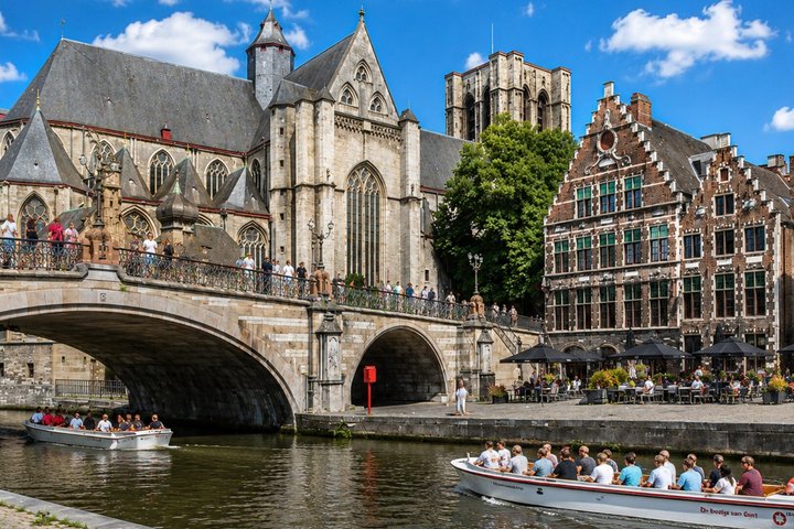 Personalized Private Ghent Walking Tour with Local Guide