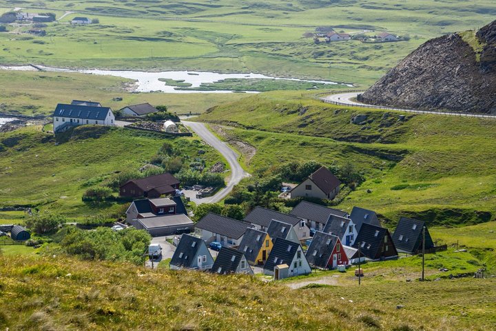Scalloway & Shetland Ponies Private Shore Tour