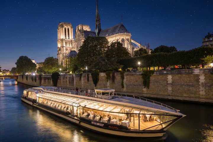Bateaux Mouches® Dinner Cruise on the Seine River in Paris