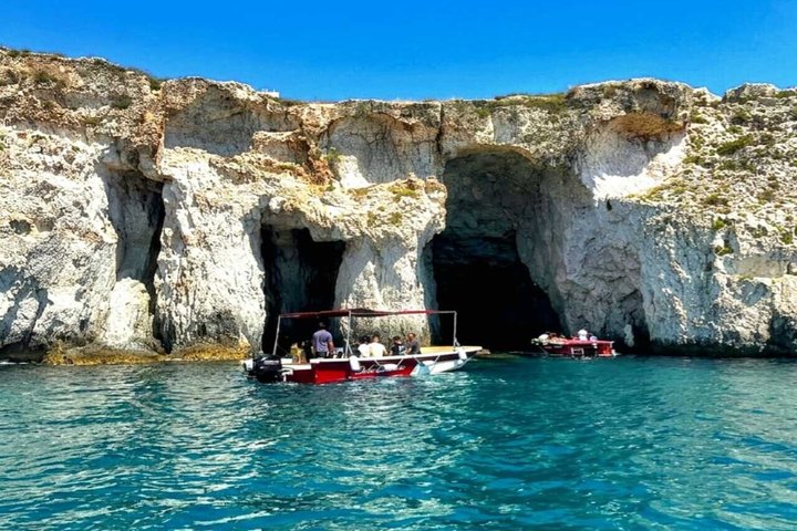 Syracuse Boat tour of the island of Ortigia and sea caves