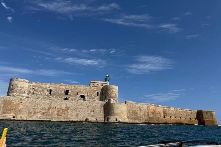 Syracuse Boat tour of the island of Ortigia and sea caves