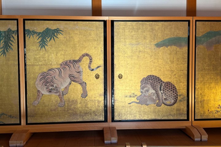 Nagoya: Tokugawa Garden and Nagoya Castle Samurai Heritage Tour