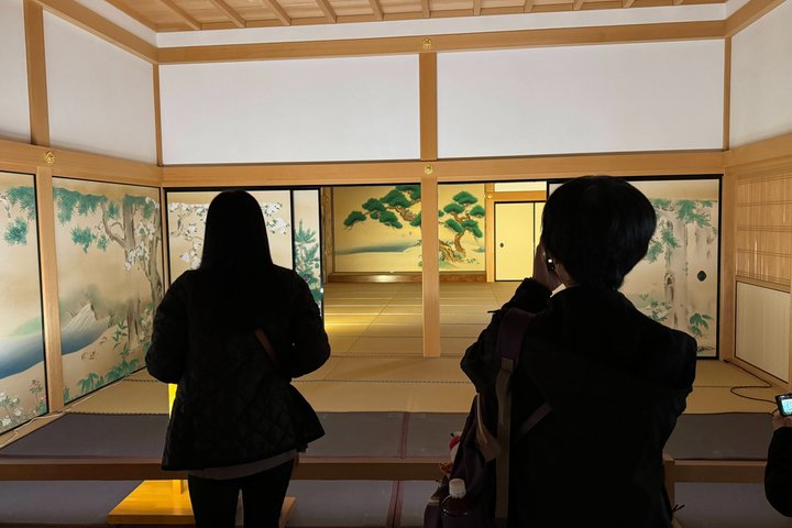 Nagoya: Tokugawa Garden and Nagoya Castle Samurai Heritage Tour
