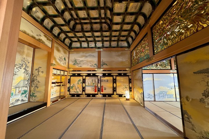 Nagoya: Tokugawa Garden and Nagoya Castle Samurai Heritage Tour