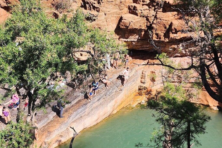 Paradise Valley Excursion with Botanical Garden + Berber Breakfast