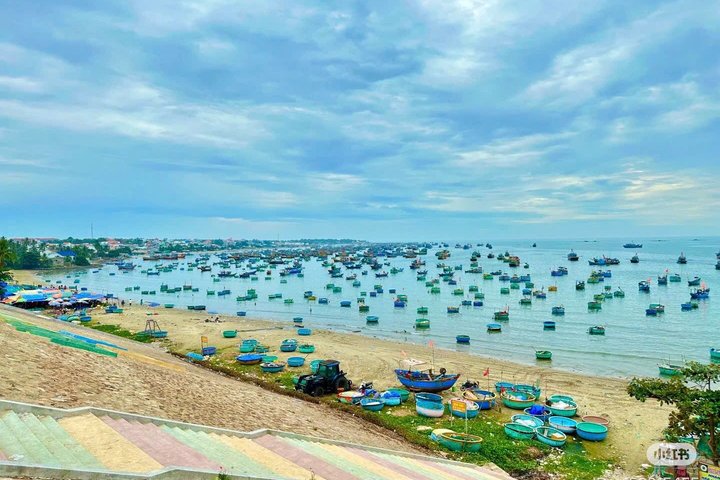 Mui Ne Sand Dunes Jeep Tour With Quad bike Experience
