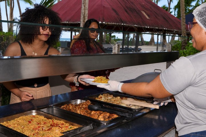 Saona Island Day Trip From Punta Cana with Lunch and Open Bar