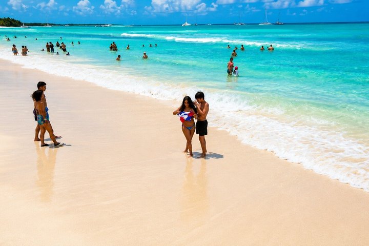 Saona Island Day Trip From Punta Cana with Lunch and Open Bar