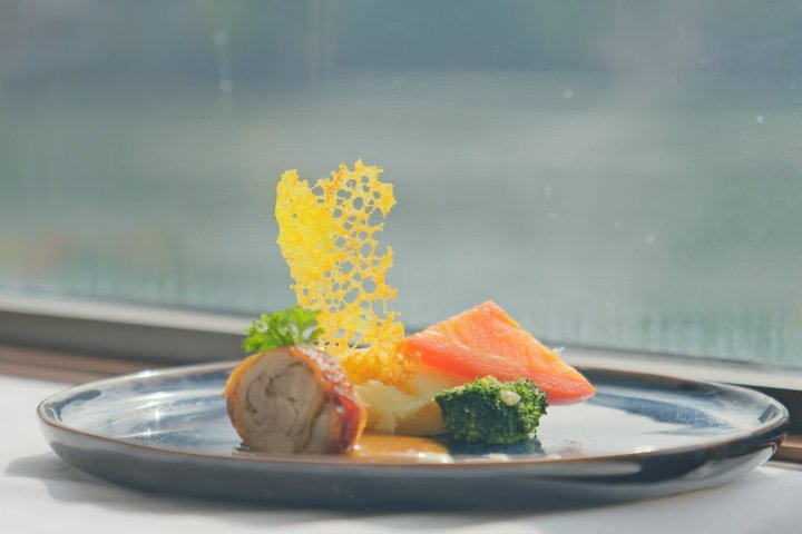 Halong Bay & Lan Ha Bay Luxury Day Cruise by The Halong Catamaran