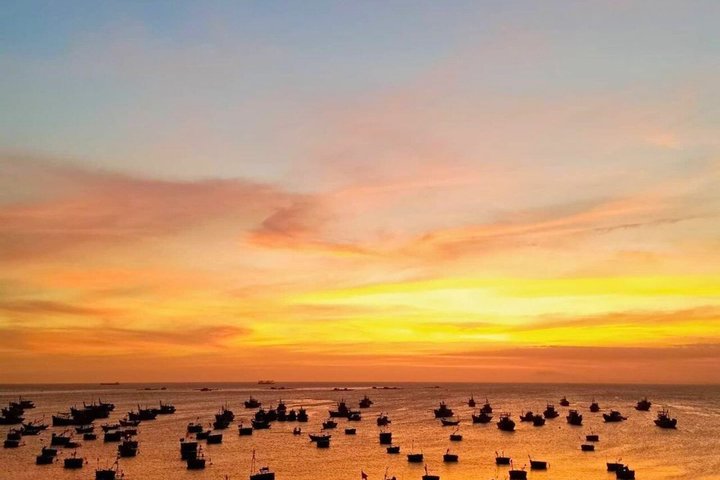 Sunrise or Sunset Private Jeep Tour of Sand Dunes Mui Ne, Vietnam