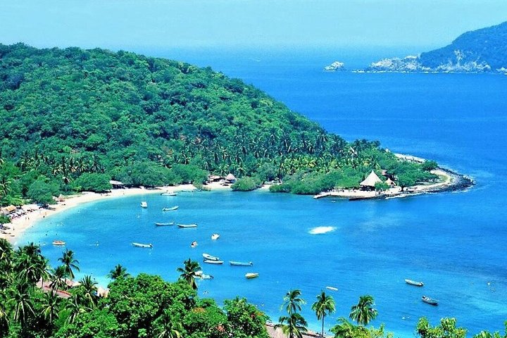 Snorkeling Experience at Las Gatas Beach in Zihuatanejo