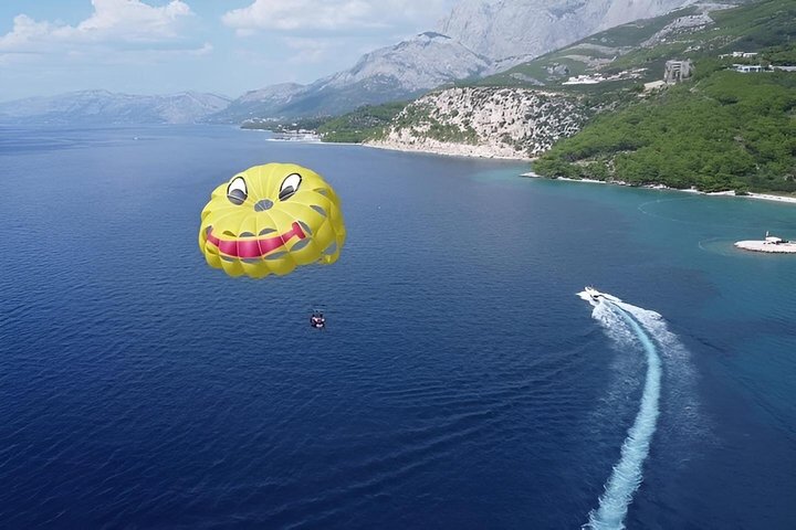 Parasailing Adventure in Makarska by MPL Nautika