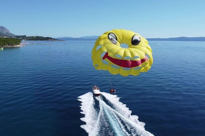 Parasailing Adventure in Makarska by MPL Nautika