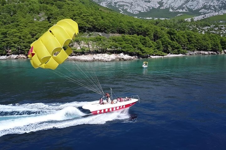 Parasailing Adventure in Makarska by MPL Nautika