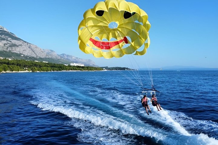Parasailing Adventure in Makarska by MPL Nautika