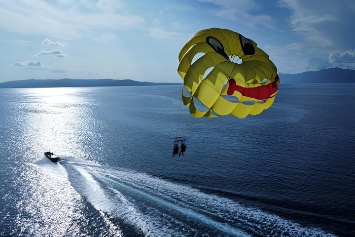 Parasailing Adventure in Makarska by MPL Nautika