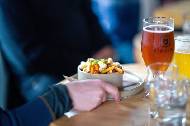 Montreal Mile End Food Tour with Bagel, Poutine & 7 Tastings