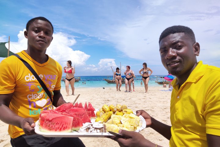Zanzibar: Mnemba Snorkeling