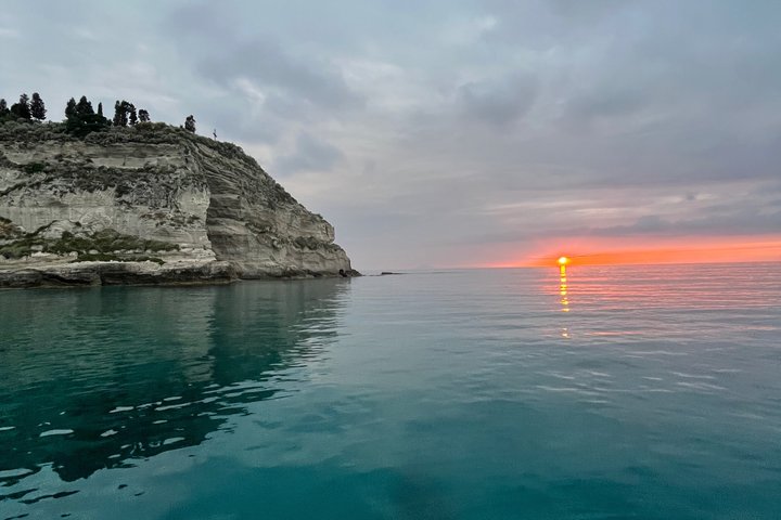 Aperitif at Sunset (Group)