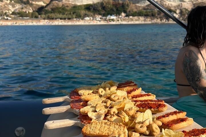 Aperitif at Sunset (Group)