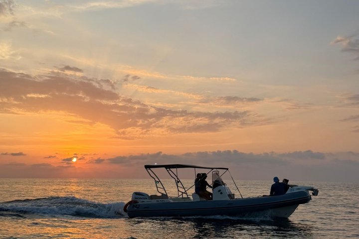 Aperitif at Sunset (Group)