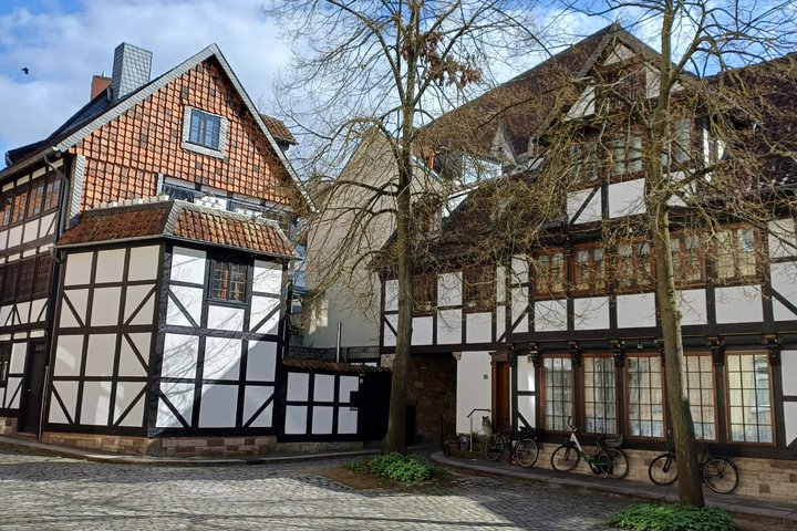 Self-guided crime thriller tour of Braunschweig's center