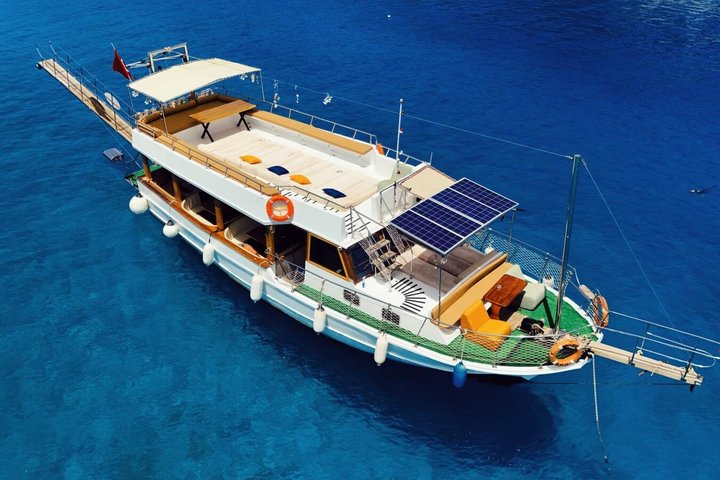 Ölüdeniz Butterfly Valley Boat Tour Max 30 People (No Loud Music)
