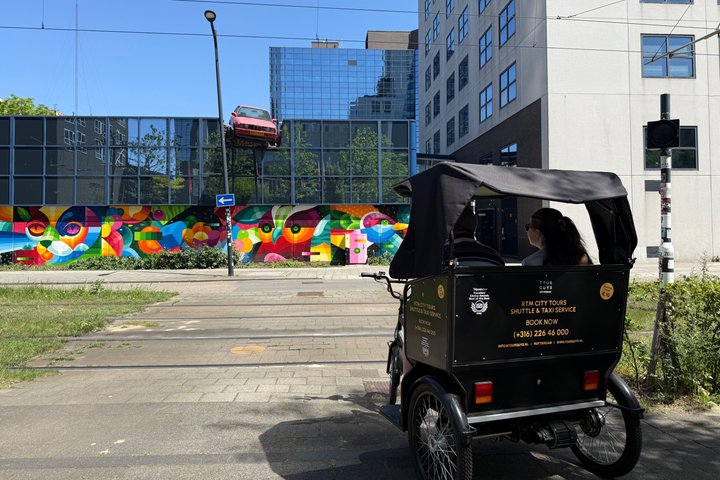 Private Pedicab/Rickshaw Tour of Rotterdam With a Local Guide