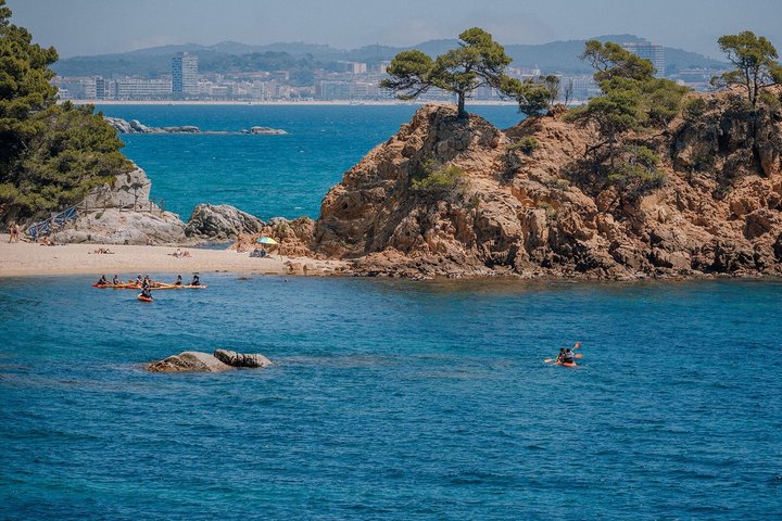 Costa Brava Guided Kayak and Snorkeling Excursion in Playa de Aro