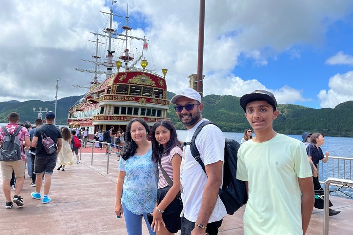Hakone Customized Private Tour in 1 Day with Licensed Guide