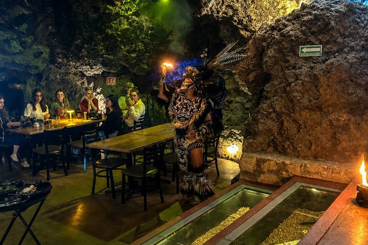 Balloon Flight + Breakfast in a cave + Pick up CDMX + Pyramids