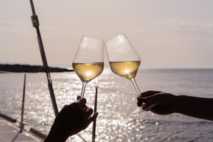 Luxury Athens Catamaran Cruise with Greek Meal & Drinks