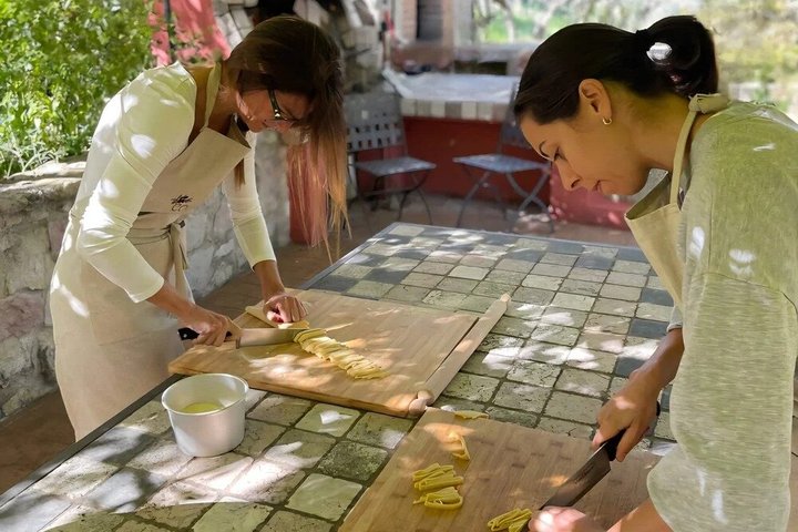 Spoleto Countryside Home Cooking Pasta or Pizza Class & wine