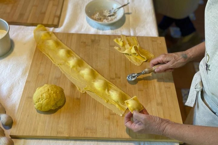 Spoleto Countryside Home Cooking Pasta or Pizza Class & wine