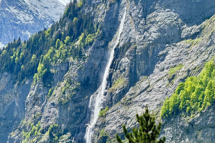 Lauterbrunnen E-Bike Tour - Trümmelbach Falls & Hidden Valleys