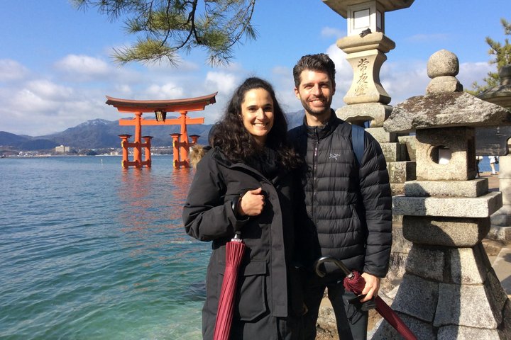Hiroshima & Miyajima in 1 Day: Private Tour, Licensed Guide