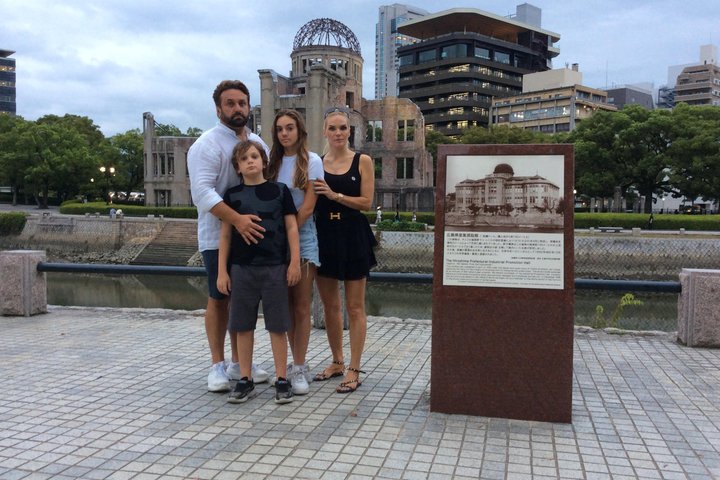 Hiroshima & Miyajima in 1 Day: Private Tour, Licensed Guide