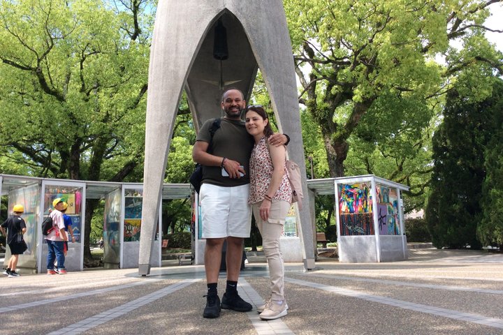 Hiroshima & Miyajima in 1 Day: Private Tour, Licensed Guide