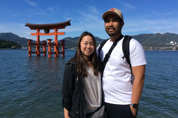 Hiroshima & Miyajima in 1 Day: Private Tour, Licensed Guide