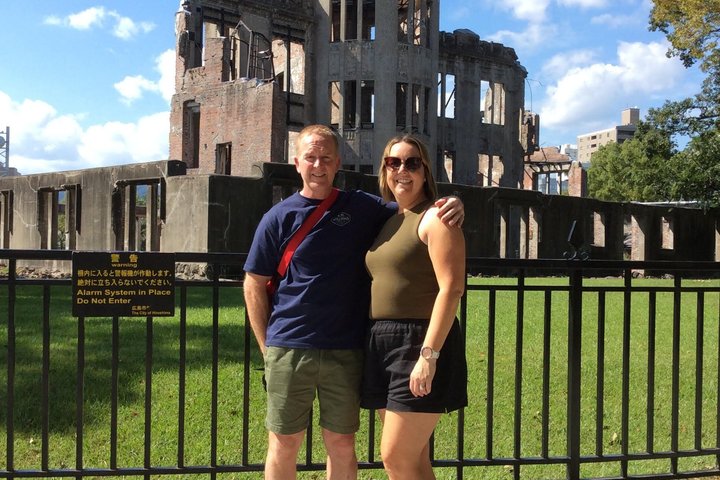 Hiroshima & Miyajima in 1 Day: Private Tour, Licensed Guide