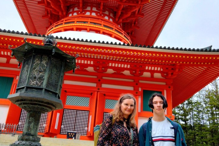 Mt. Koya Sacred Sites Half-Day Tour with Licensed Guide