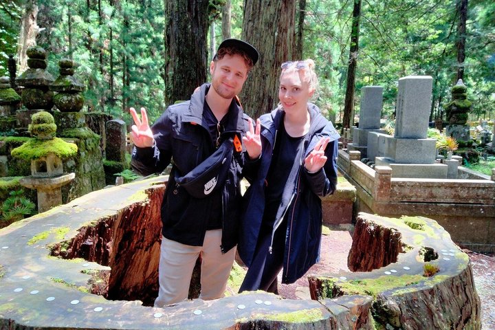 Mt. Koya Sacred Sites Half-Day Tour with Licensed Guide