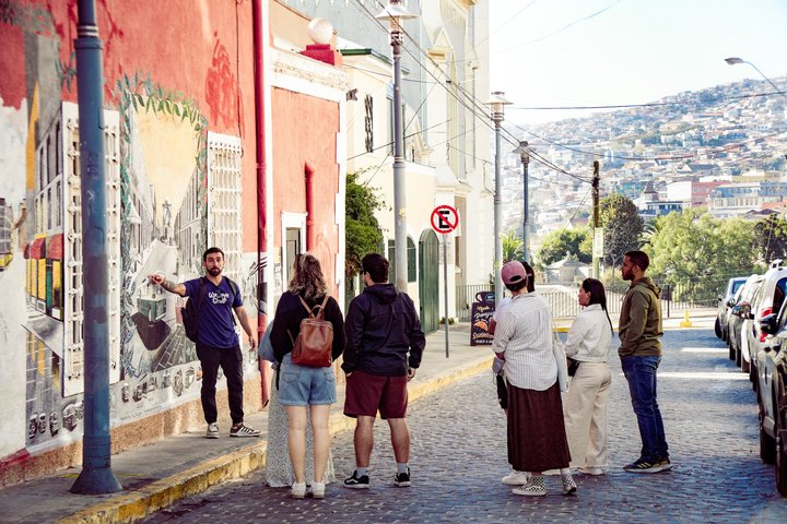 Explore Valparaíso and Viña del Mar Tour