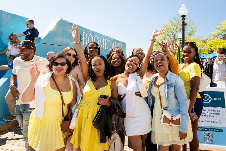 Washington DC Party Yacht Open Bar Cruise on the Potomac