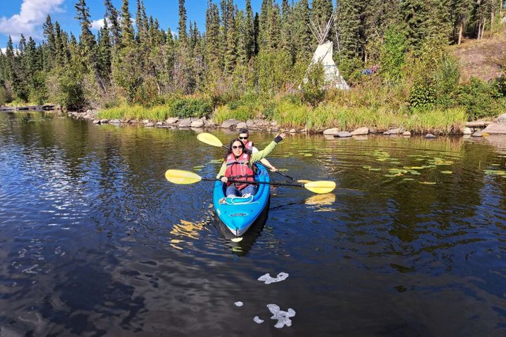 5 Hours Watercraft Rental with Lunch in Yellowknife